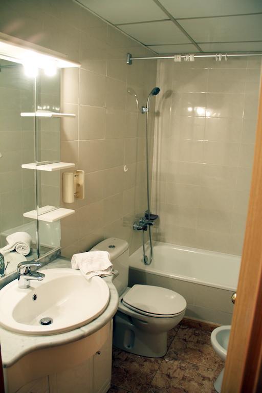 C&B Catalunya 92 Apartment Salou Phòng bức ảnh